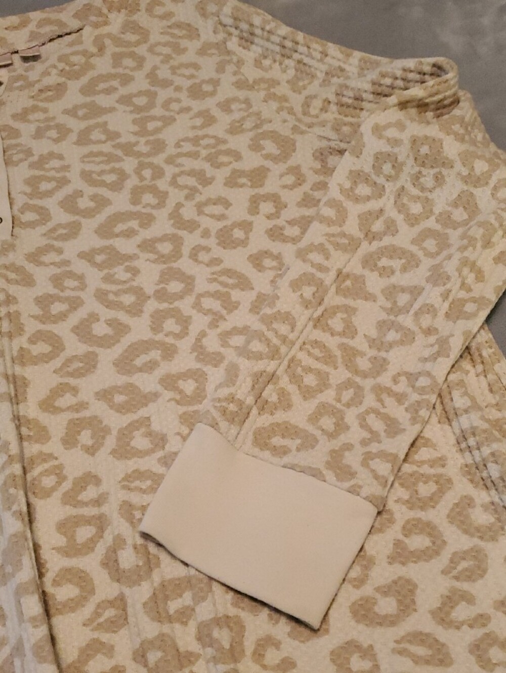 Belle by Kim Gravel Cream & Tan Leopard Snap-Front Teddy Shirt Waffle Pattern - Picture 3 of 6